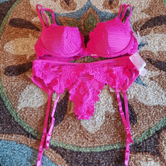 Sophie B. Pink Bra - Picture 15 of 15